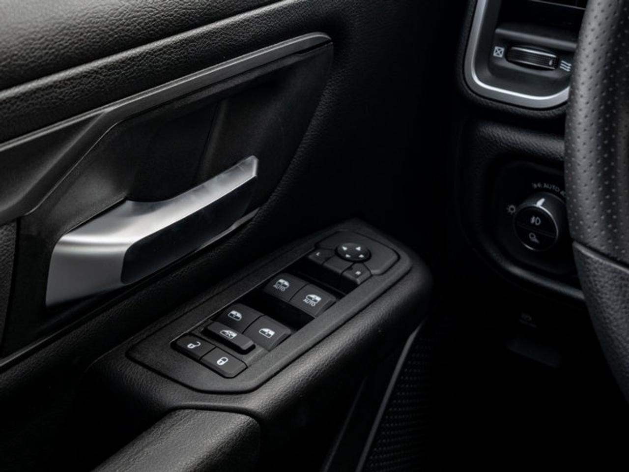 2026 RAM 1500 Express Photo