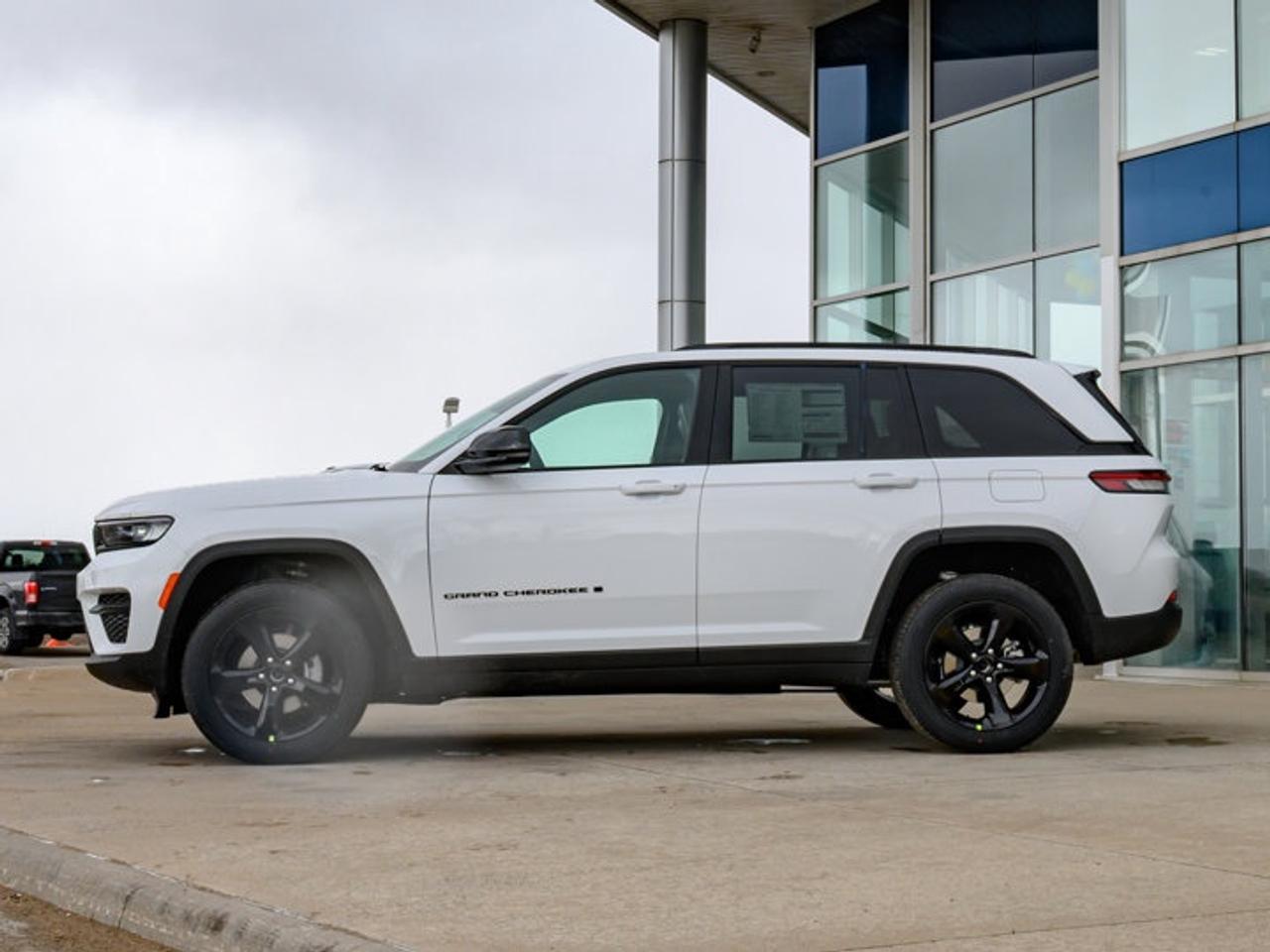 2025 Jeep Grand Cherokee Altitude Photo