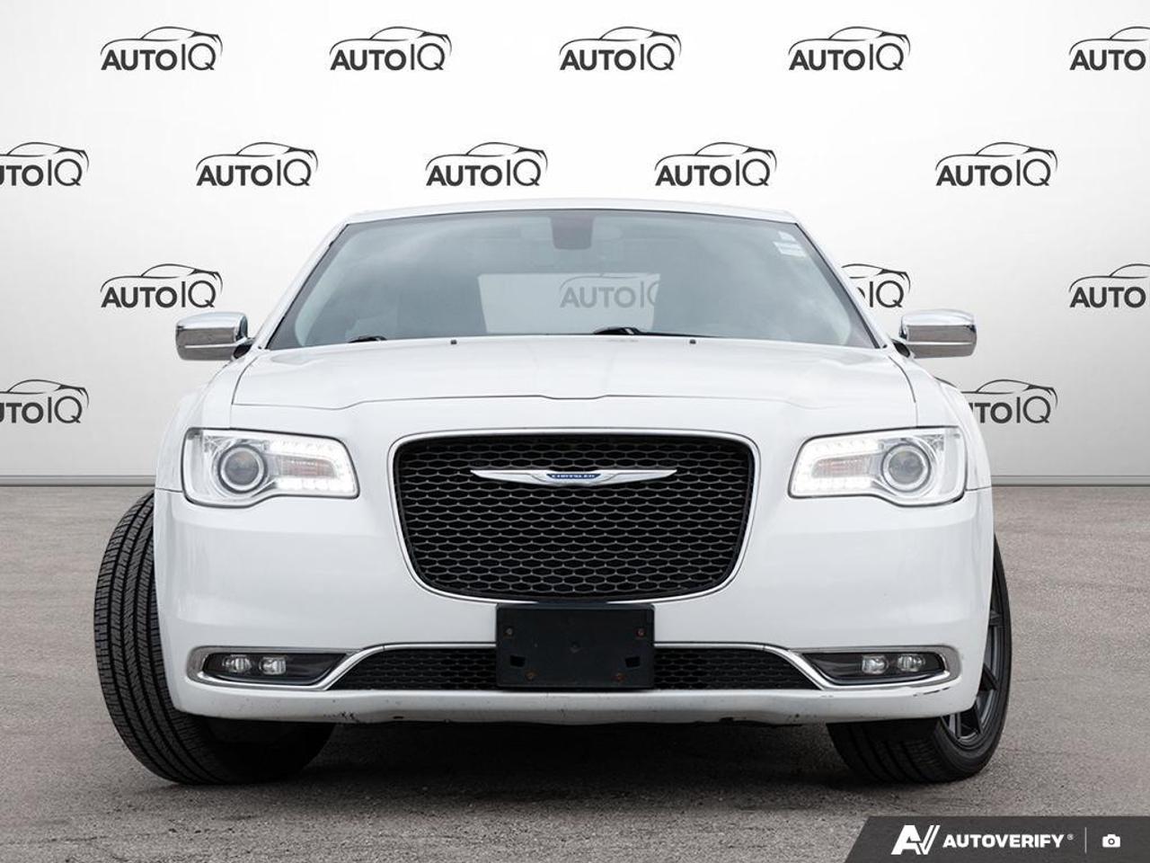 2018 Chrysler 300 LIMITED Photo