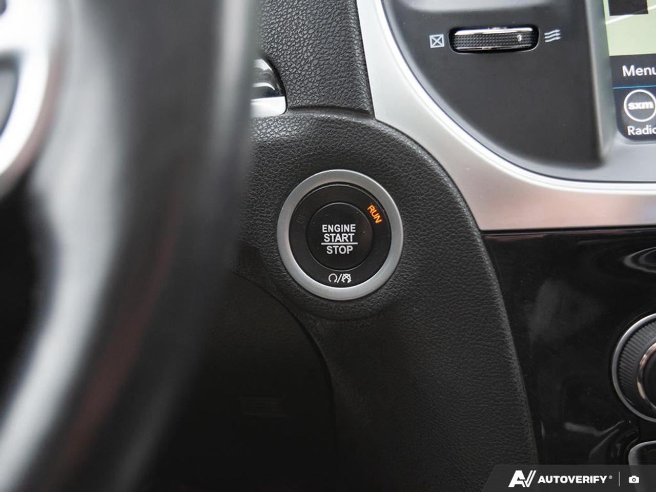 2018 Chrysler 300 LIMITED Photo