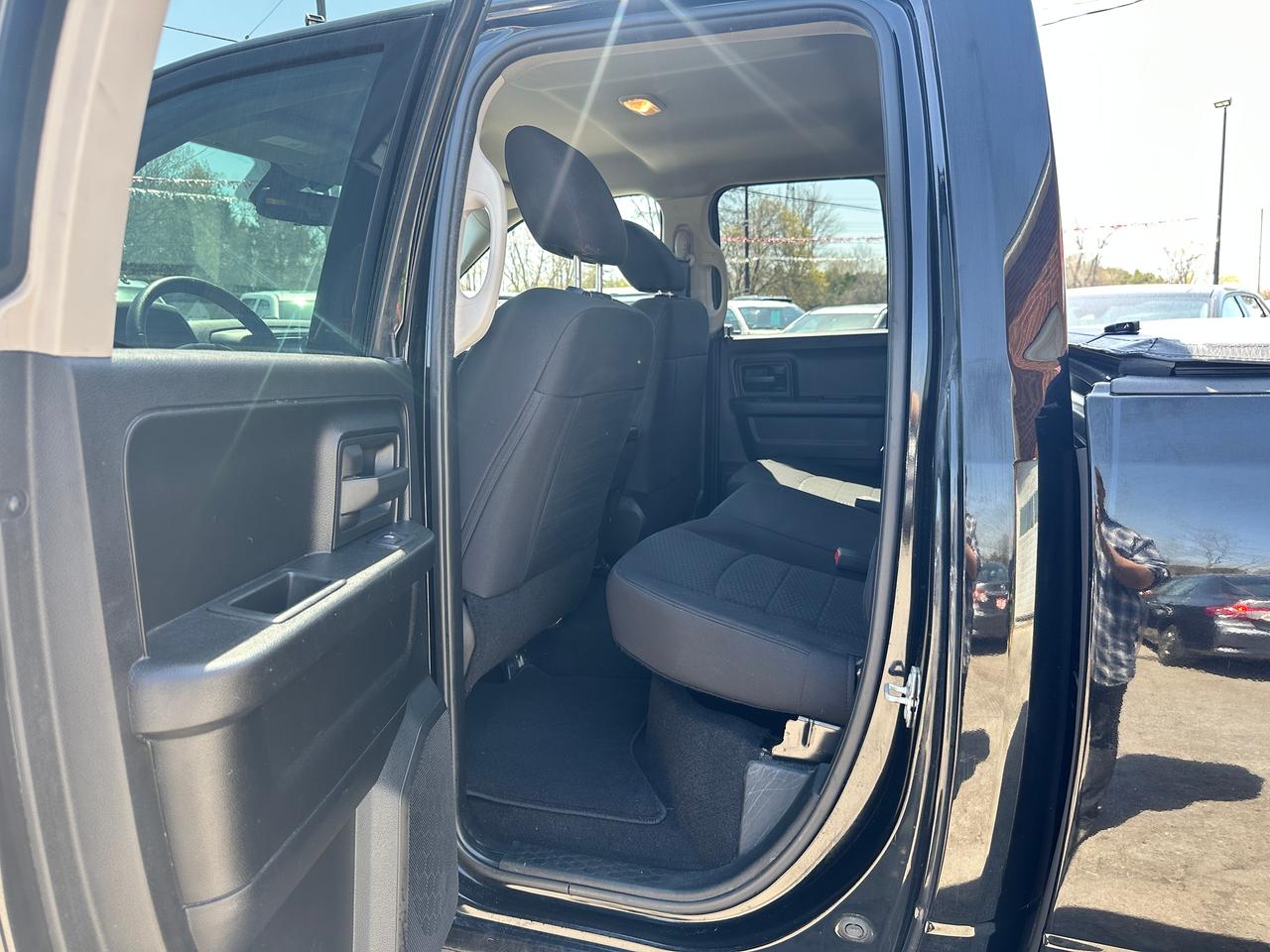 2019 RAM 1500 Classic Express4X4 DBLCab HEMI Cloth 6Passenger XM CarPlay Photo