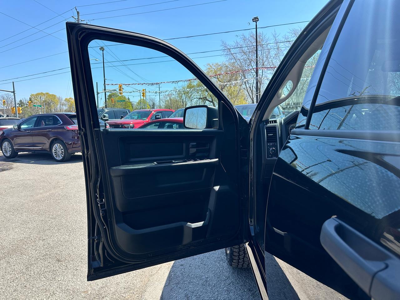 2019 RAM 1500 Classic Express4X4 DBLCab HEMI Cloth 6Passenger XM CarPlay Photo