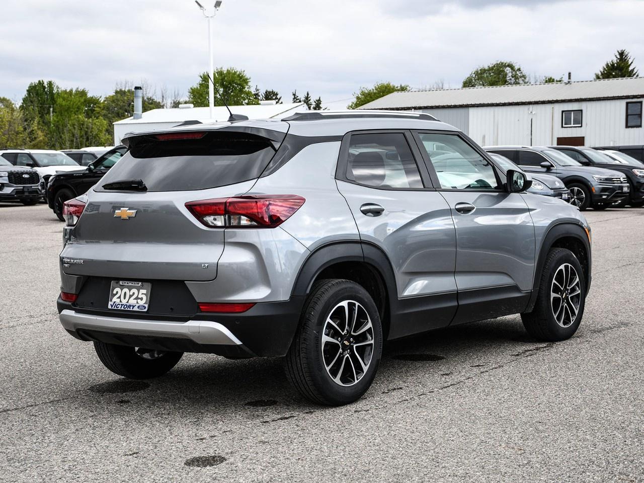2025 Chevrolet TrailBlazer AWD 4dr LT Photo