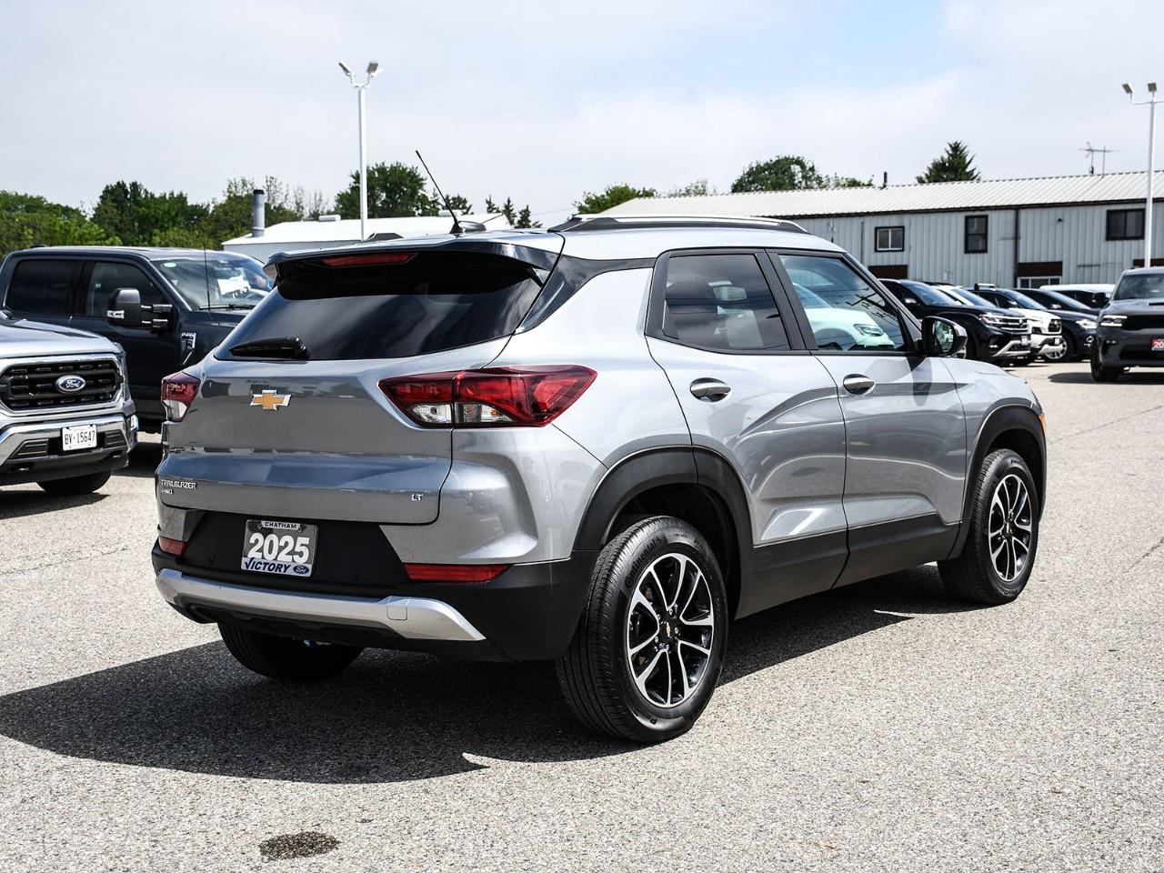 2025 Chevrolet TrailBlazer AWD 4dr LT Photo