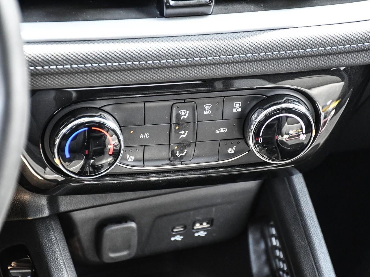 2025 Chevrolet TrailBlazer AWD 4dr LT Photo