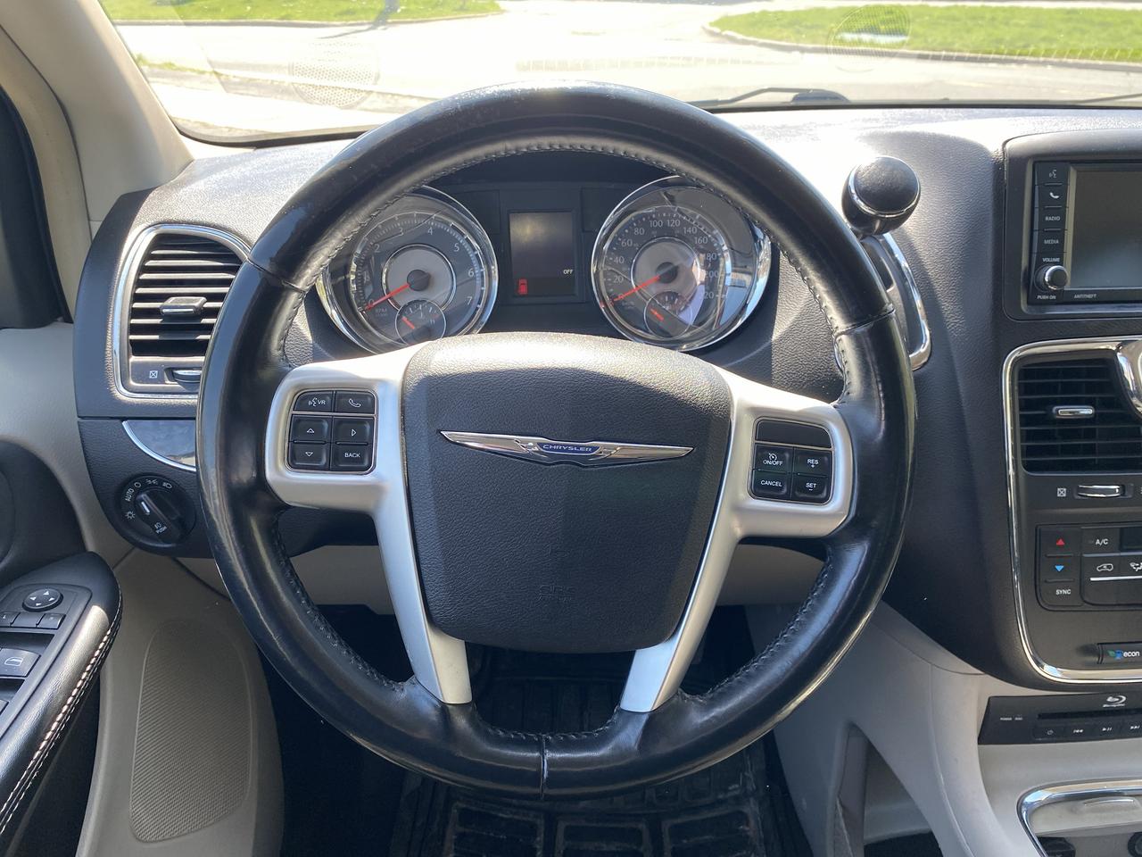 2015 Chrysler Town & Country 7 Passenger/Touring/Power Doors/DVD/Bckup Camera Photo