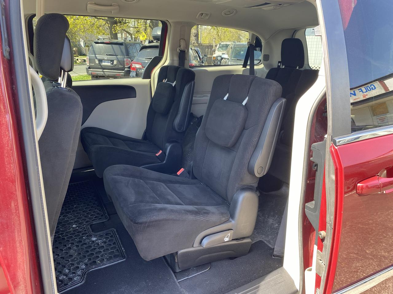 2015 Chrysler Town & Country 7 Passenger/Touring/Power Doors/DVD/Bckup Camera Photo