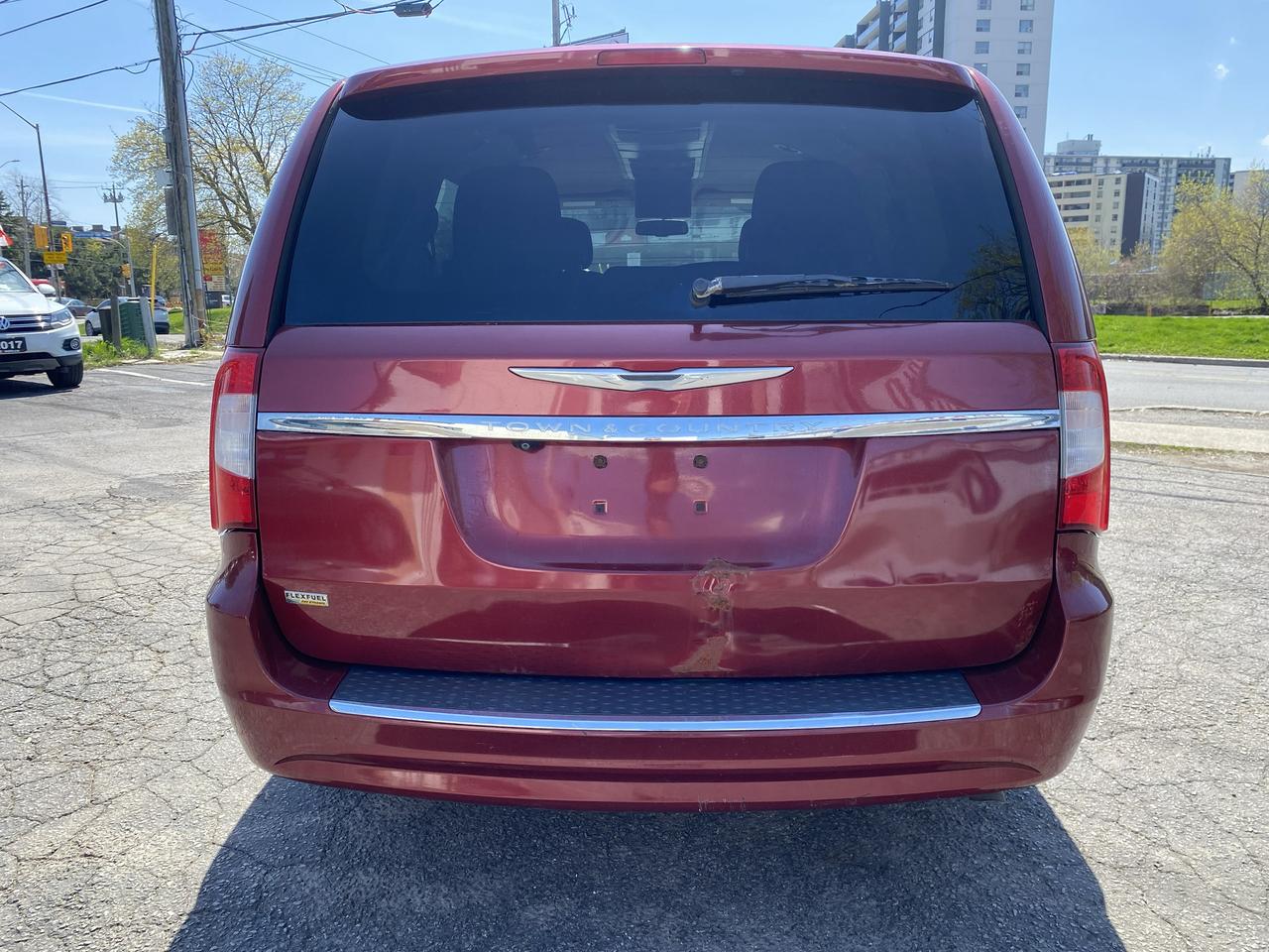 2015 Chrysler Town & Country 7 Passenger/Touring/Power Doors/DVD/Bckup Camera Photo