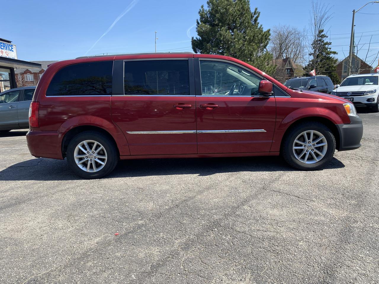 2015 Chrysler Town & Country 7 Passenger/Touring/Power Doors/DVD/Bckup Camera Photo