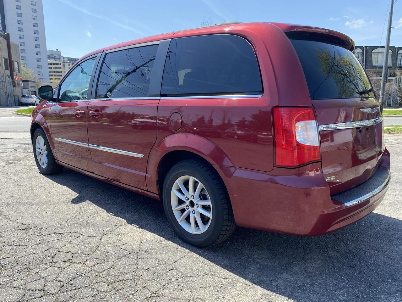 2015 Chrysler Town & Country 7 Passenger/Touring/Power Doors/DVD/Bckup Camera Photo