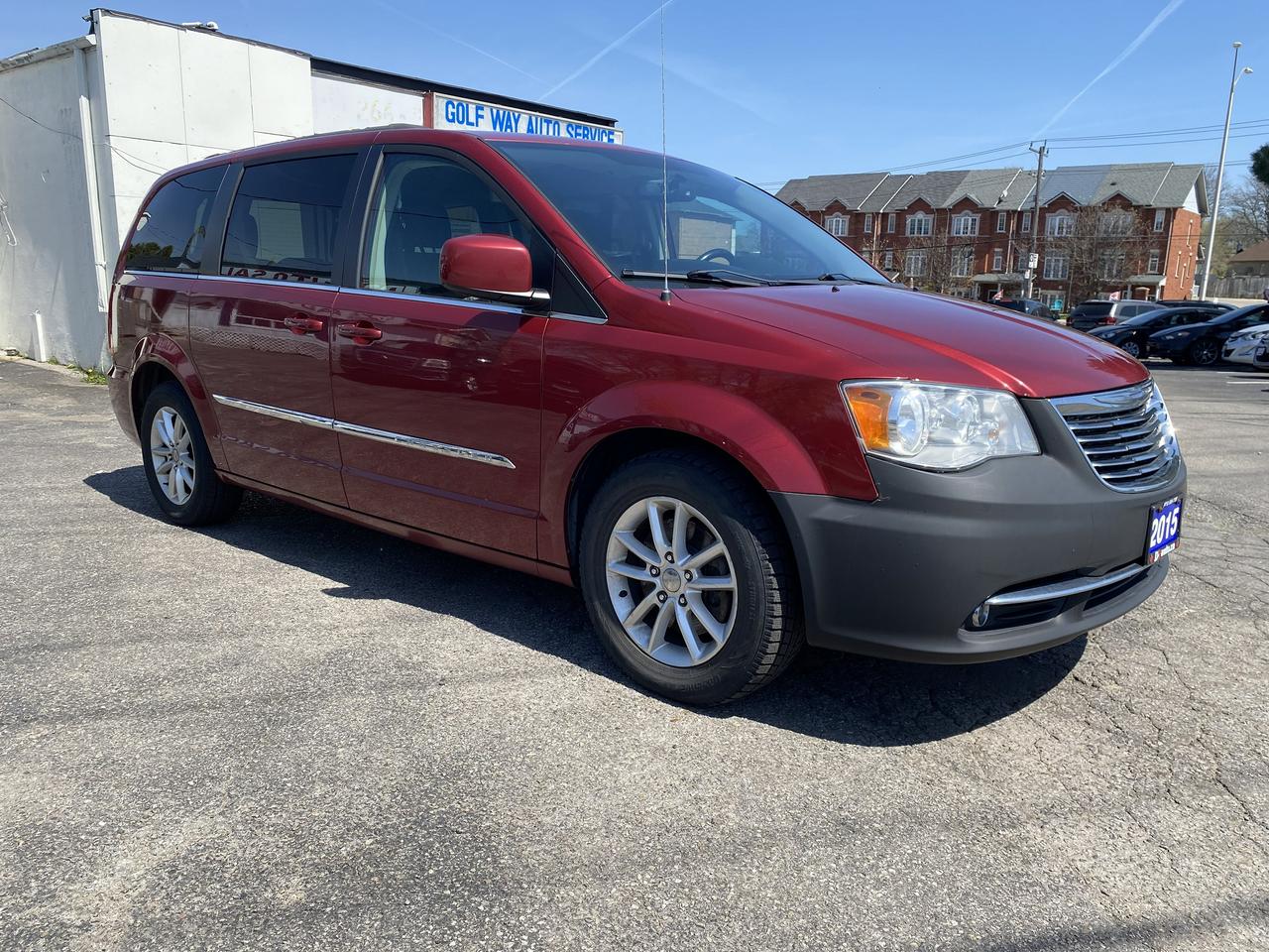 2015 Chrysler Town & Country 7 Passenger/Touring/Power Doors/DVD/Bckup Camera Photo3