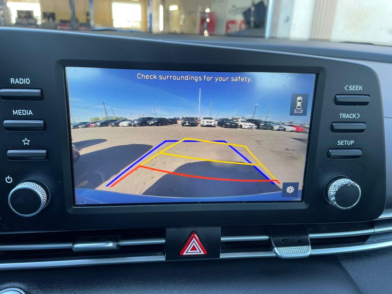 2023 Hyundai Elantra Preferred LOW KM NO ACCIDENT SAFETY CERTIFED CAMER Photo