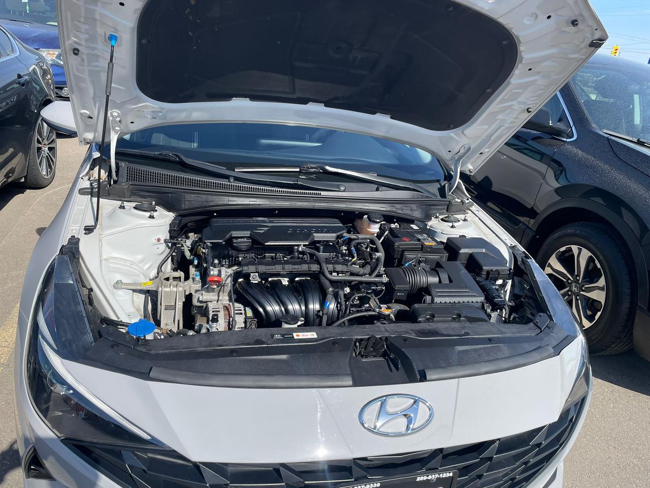 2023 Hyundai Elantra Preferred LOW KM NO ACCIDENT SAFETY CERTIFED CAMER Photo