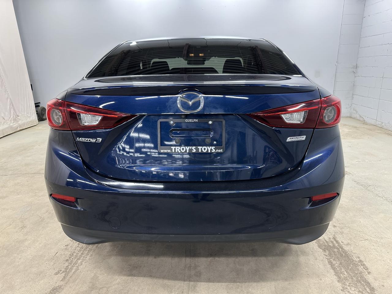 2015 Mazda MAZDA3 GS Photo0