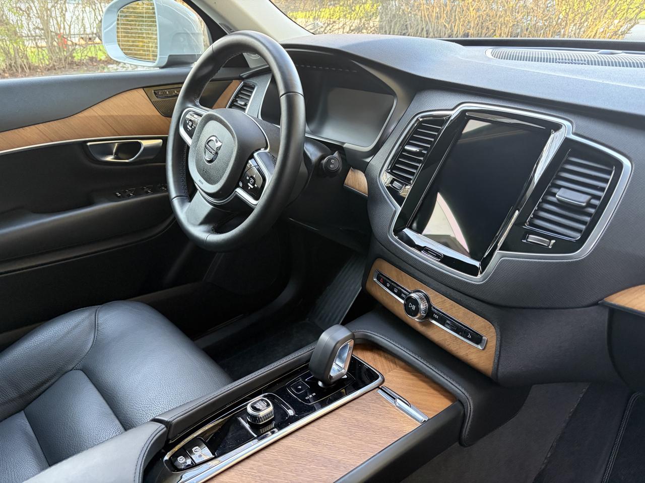 2024 Volvo XC90 Plus Bright Theme Photo