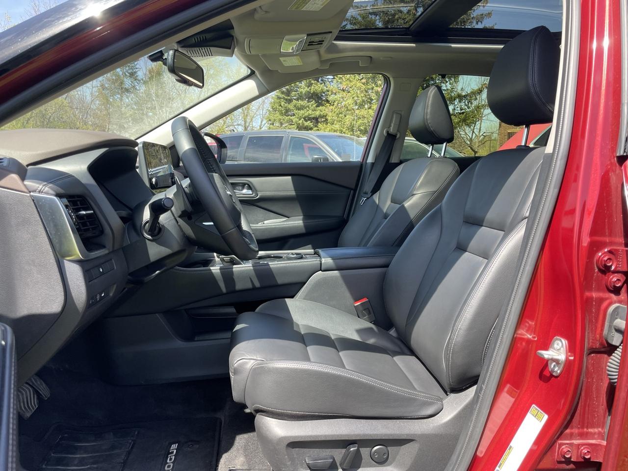 2023 Nissan Rogue SL AWD *Low Km’s Photo