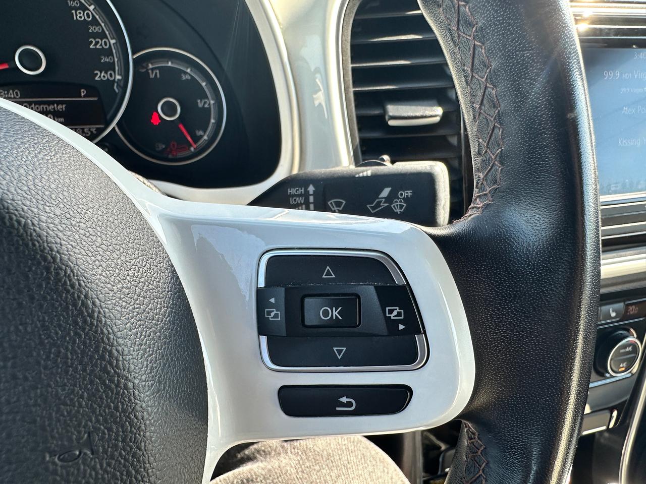 2017 Volkswagen Beetle Classic Convertible FM/XM Bluetooth BackupCam A/C Photo