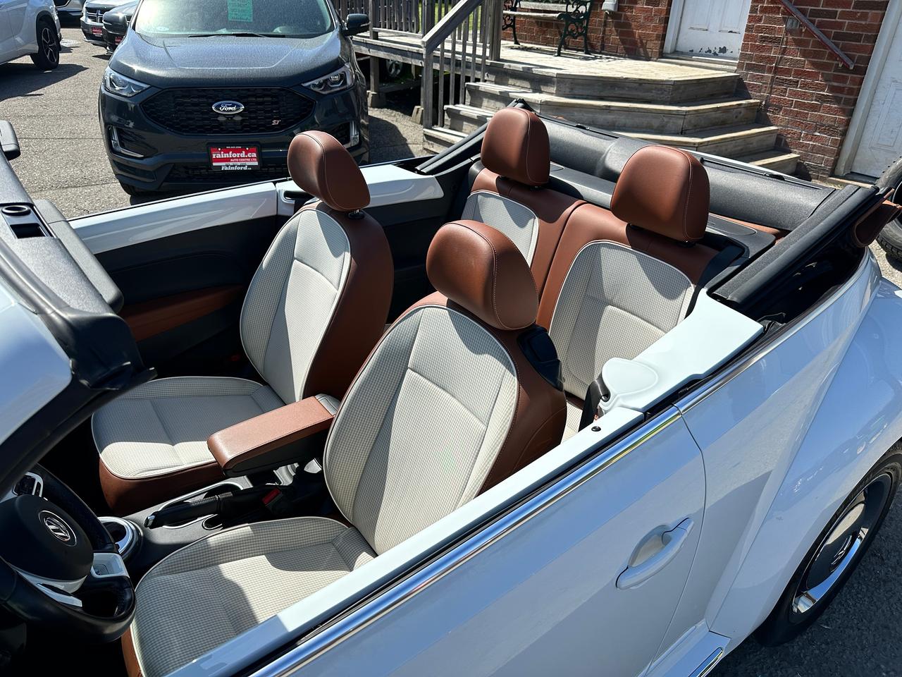 2017 Volkswagen Beetle Classic Convertible FM/XM Bluetooth BackupCam A/C Photo