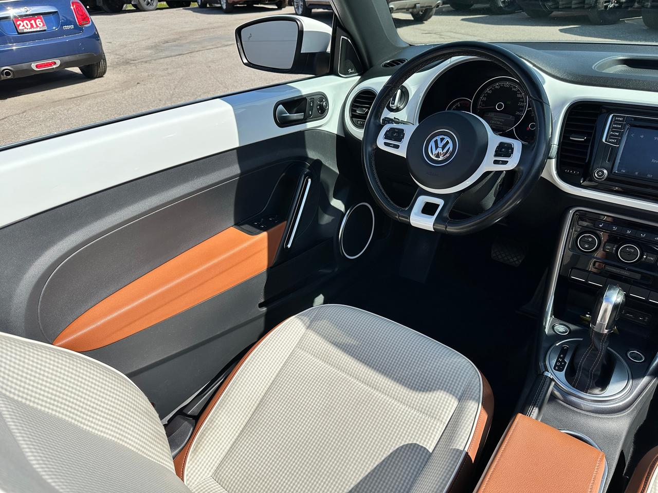 2017 Volkswagen Beetle Classic Convertible FM/XM Bluetooth BackupCam A/C Photo