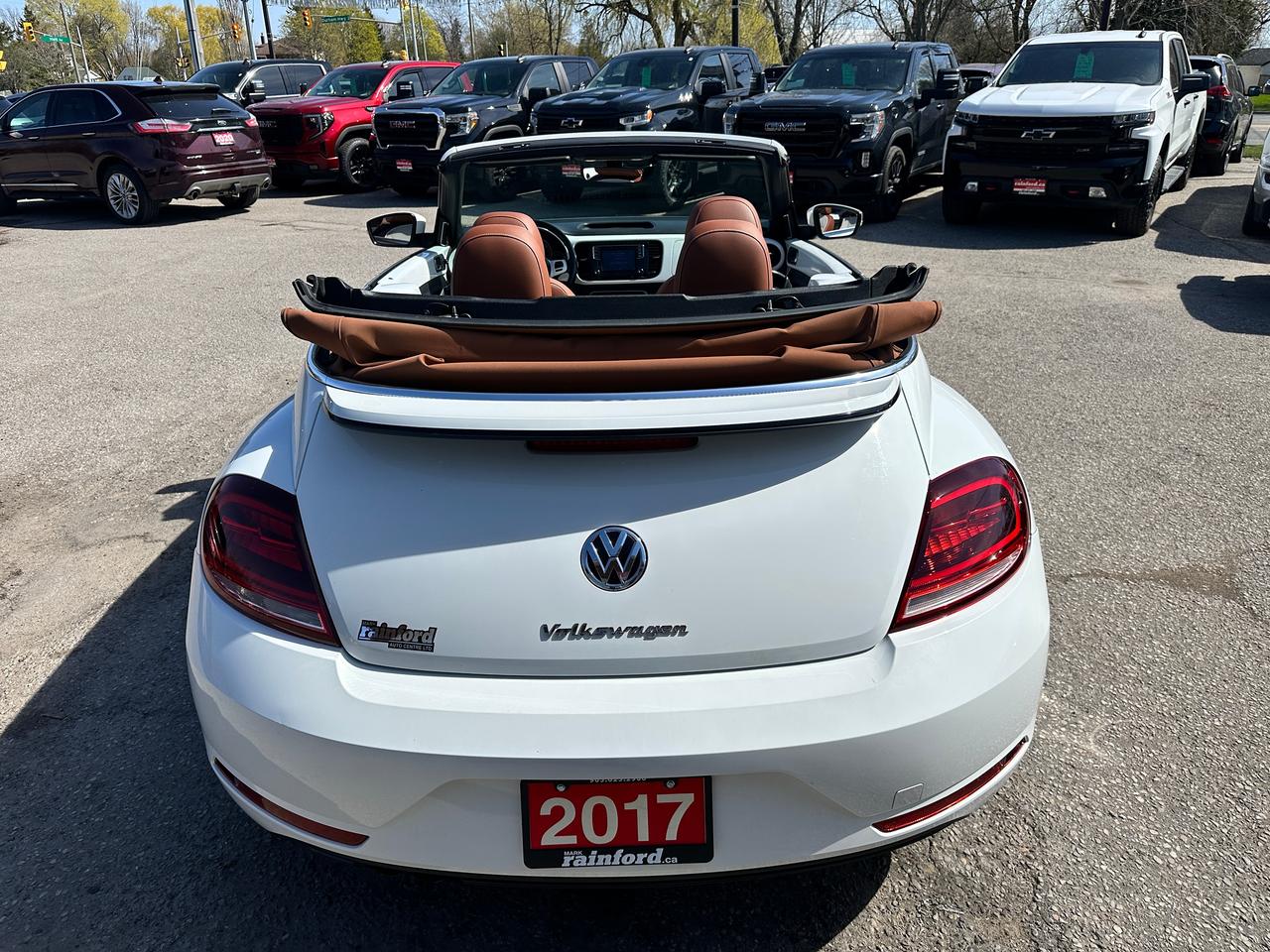 2017 Volkswagen Beetle Classic Convertible FM/XM Bluetooth BackupCam A/C Photo