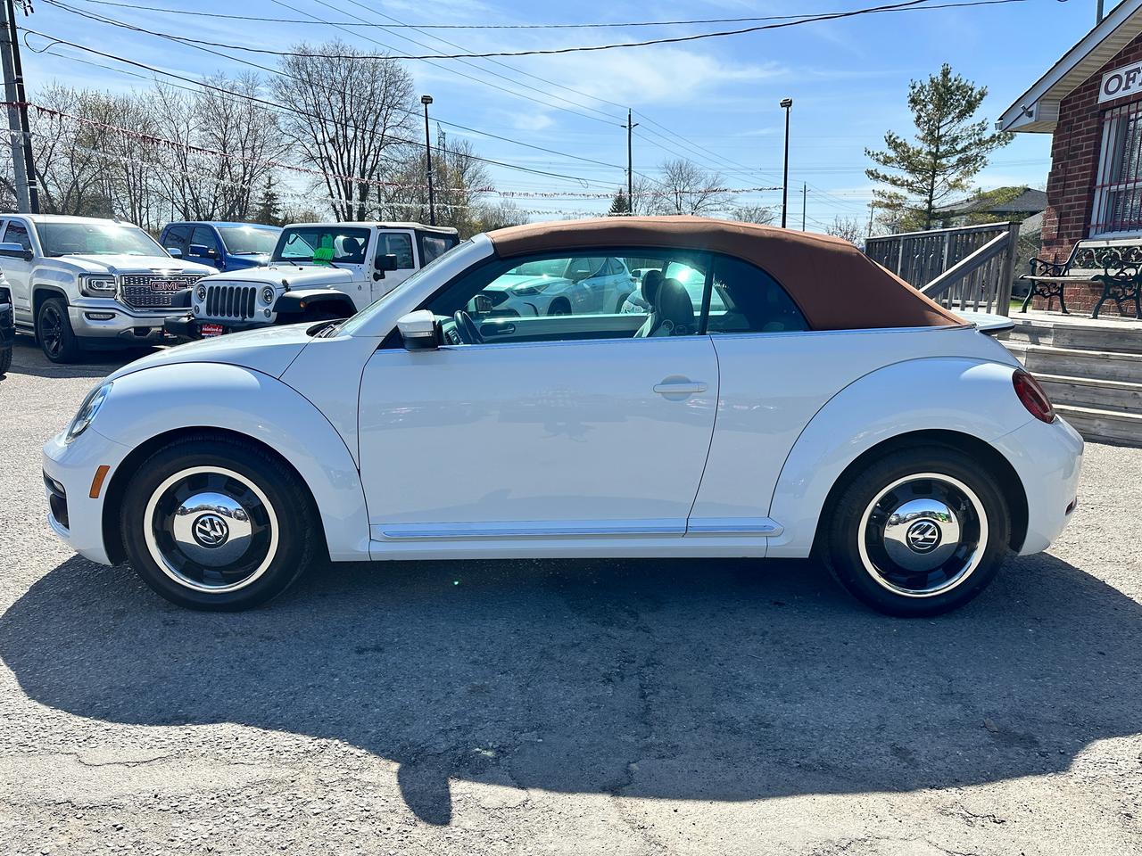 2017 Volkswagen Beetle Classic Convertible FM/XM Bluetooth BackupCam A/C Photo2