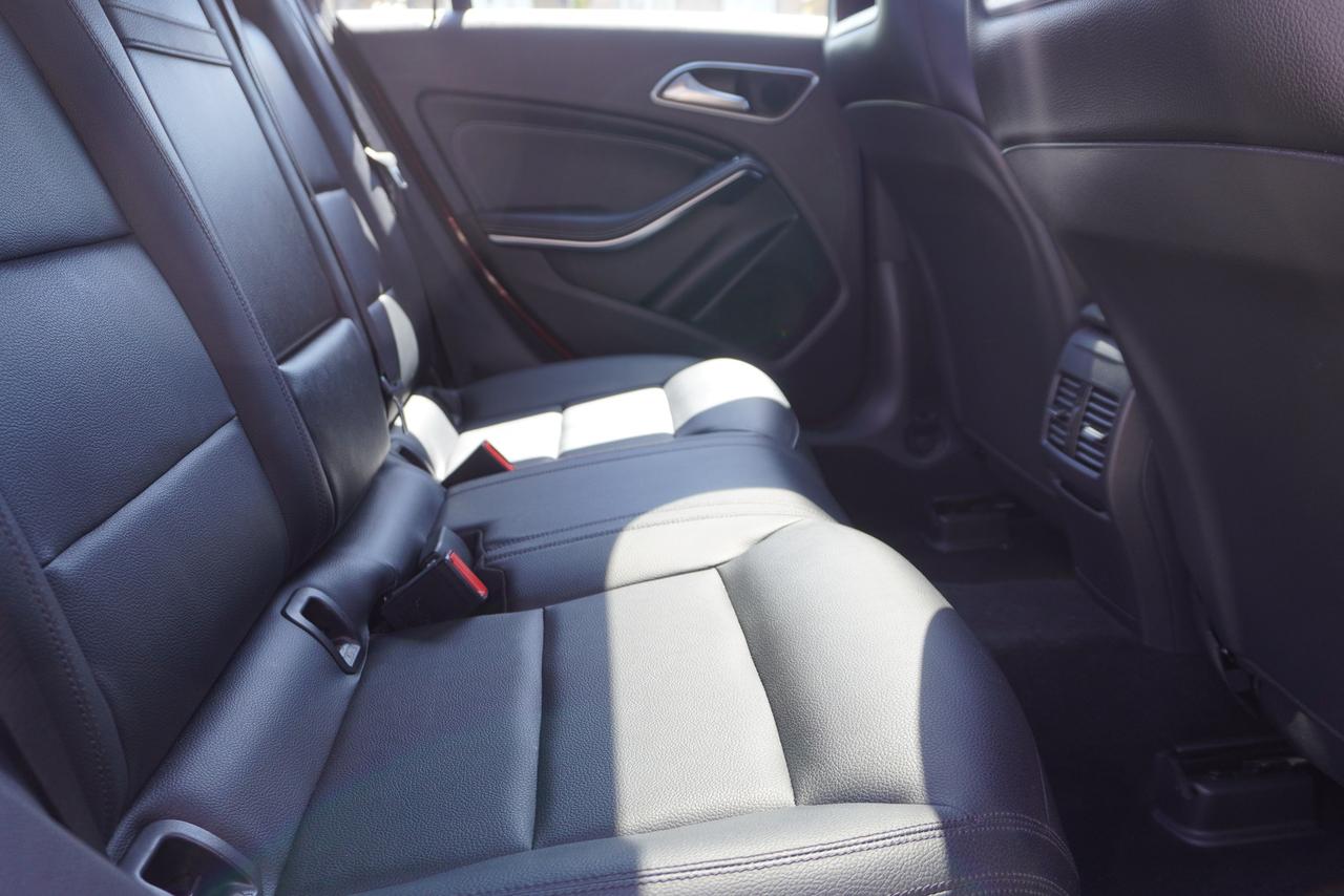 2015 Mercedes-Benz CLA-Class 1 OWNER /NO ACCIDENTS /AMG /4MATIC / LOADED LOCAL Photo