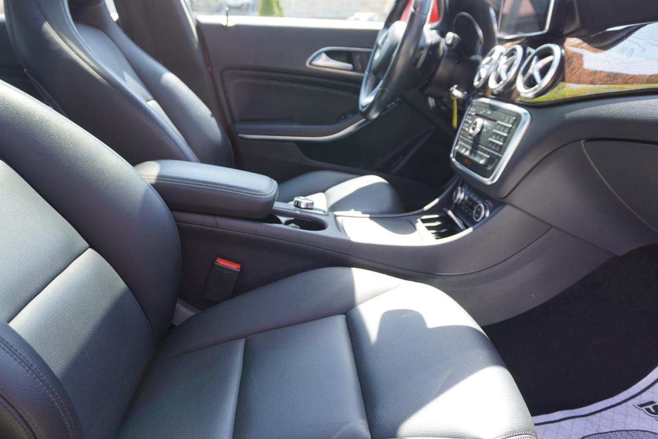 2015 Mercedes-Benz CLA-Class 1 OWNER /NO ACCIDENTS /AMG /4MATIC / LOADED LOCAL Photo