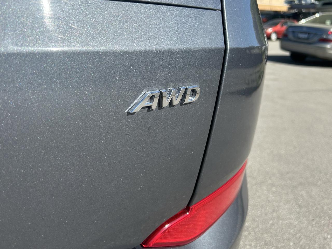 2017 Hyundai Tucson AWD 4dr 2.0L Photo