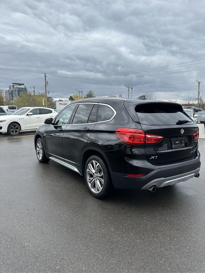 2018 BMW X1 xDrive28i - Photo #4