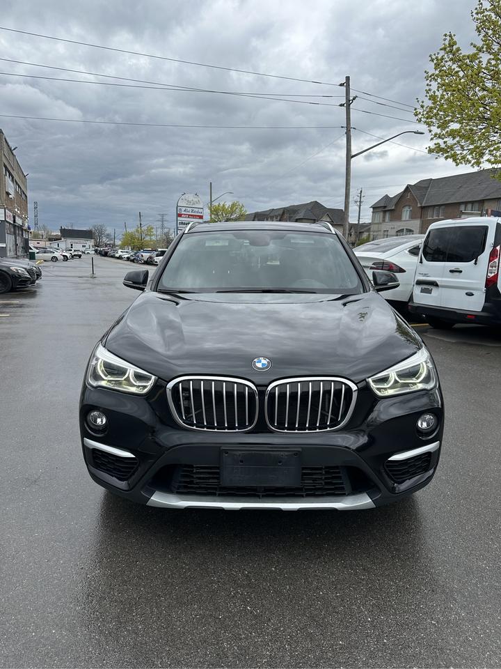 2018 BMW X1 xDrive28i - Photo #9
