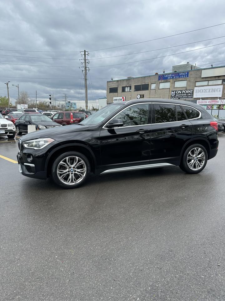 2018 BMW X1 xDrive28i - Photo #3