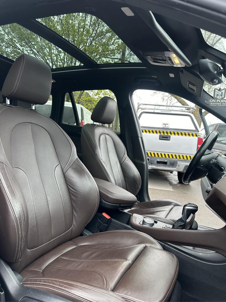 2018 BMW X1 xDrive28i Photo