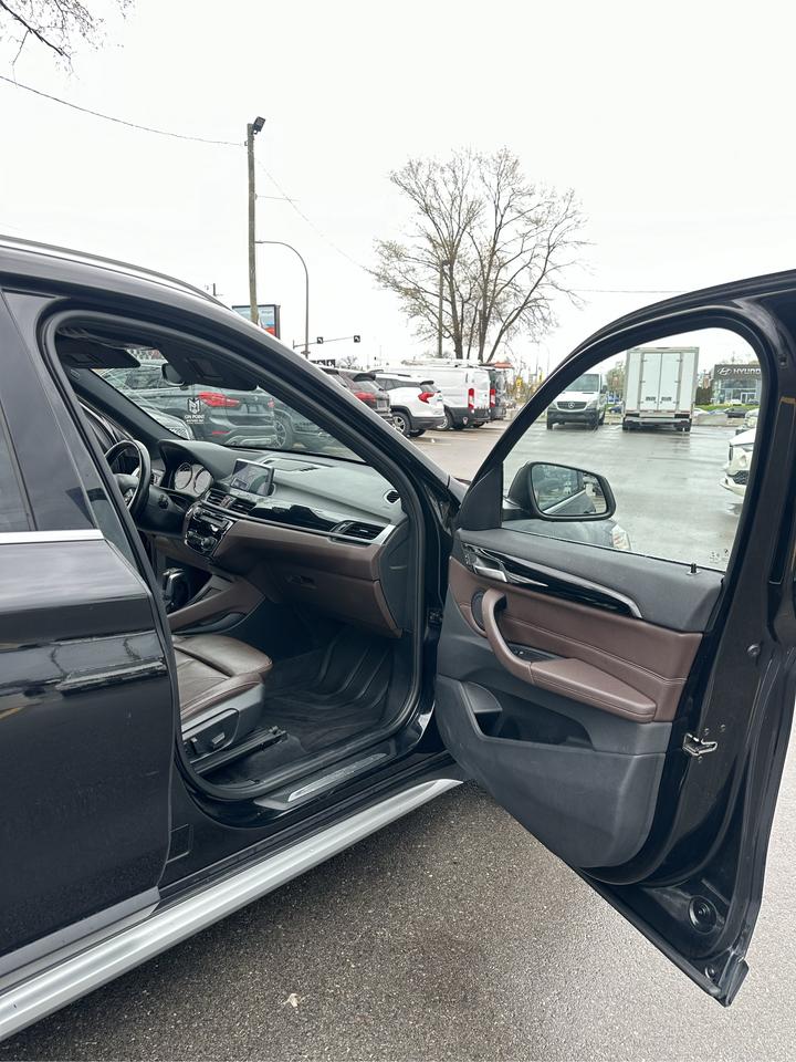 2018 BMW X1 xDrive28i - Photo #13