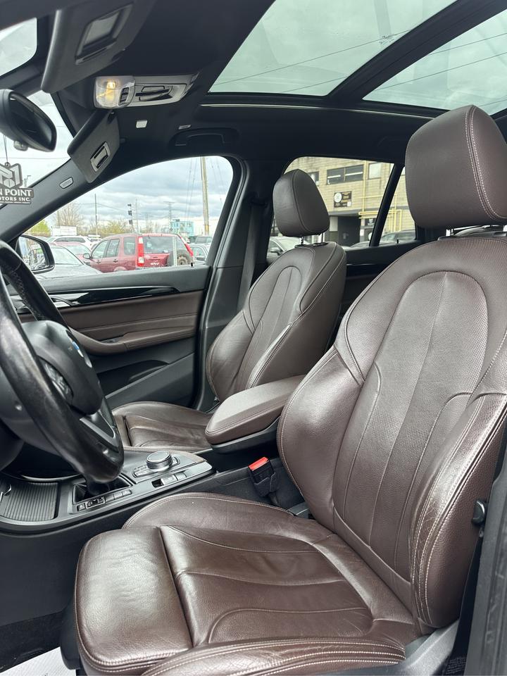2018 BMW X1 xDrive28i - Photo #15