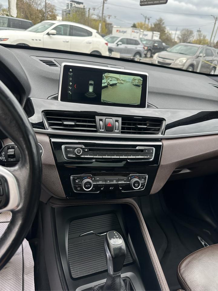 2018 BMW X1 xDrive28i - Photo #16