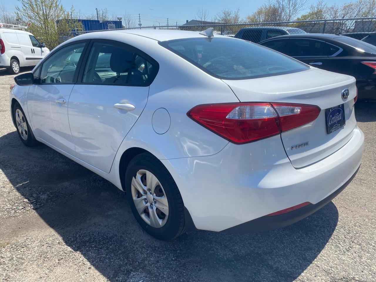 2015 Kia Forte LX, COMES CERTIFIED WITH 3 YRS WARRANTY INCLUDED Photo3