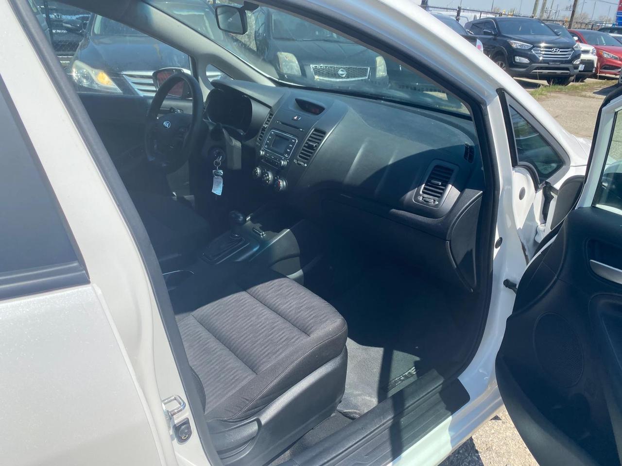2015 Kia Forte LX, COMES CERTIFIED WITH 3 YRS WARRANTY INCLUDED Photo