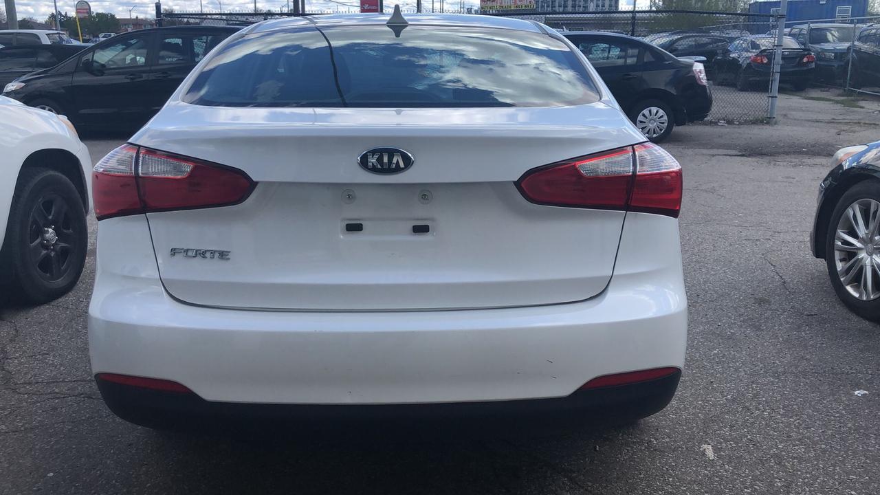 2015 Kia Forte LX, AS-IS Photo