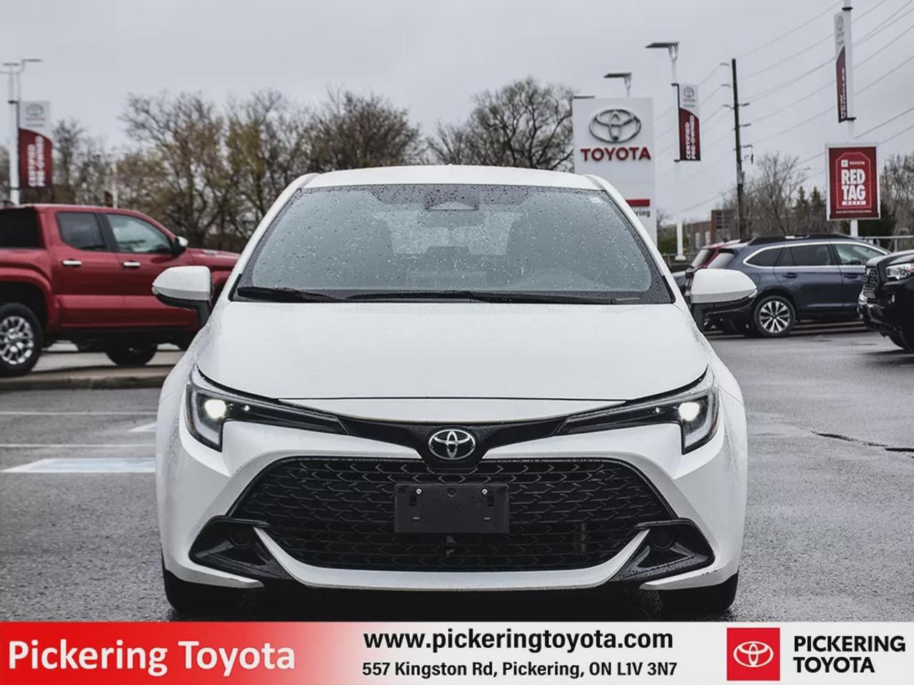 2023 Toyota Corolla Hatchback SE Photo3