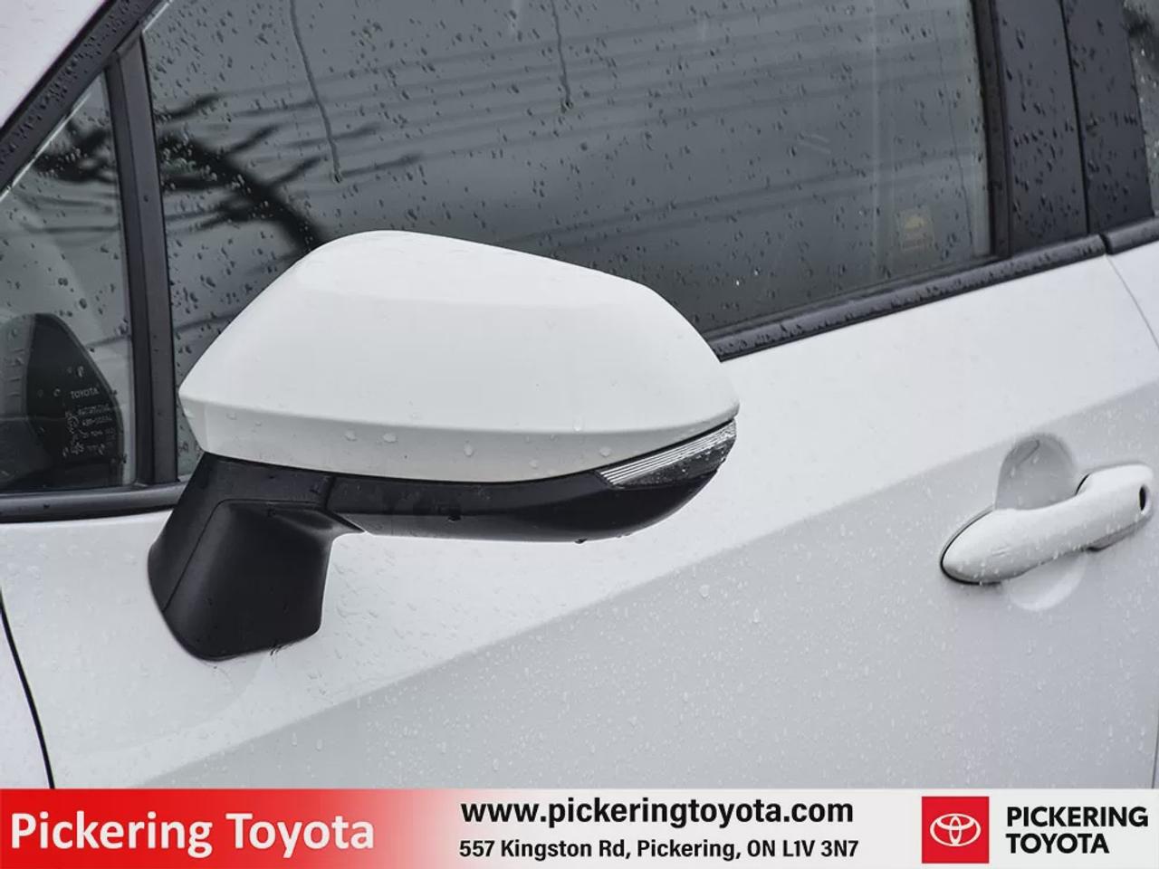 2021 Toyota Corolla Hatchback SE Photo