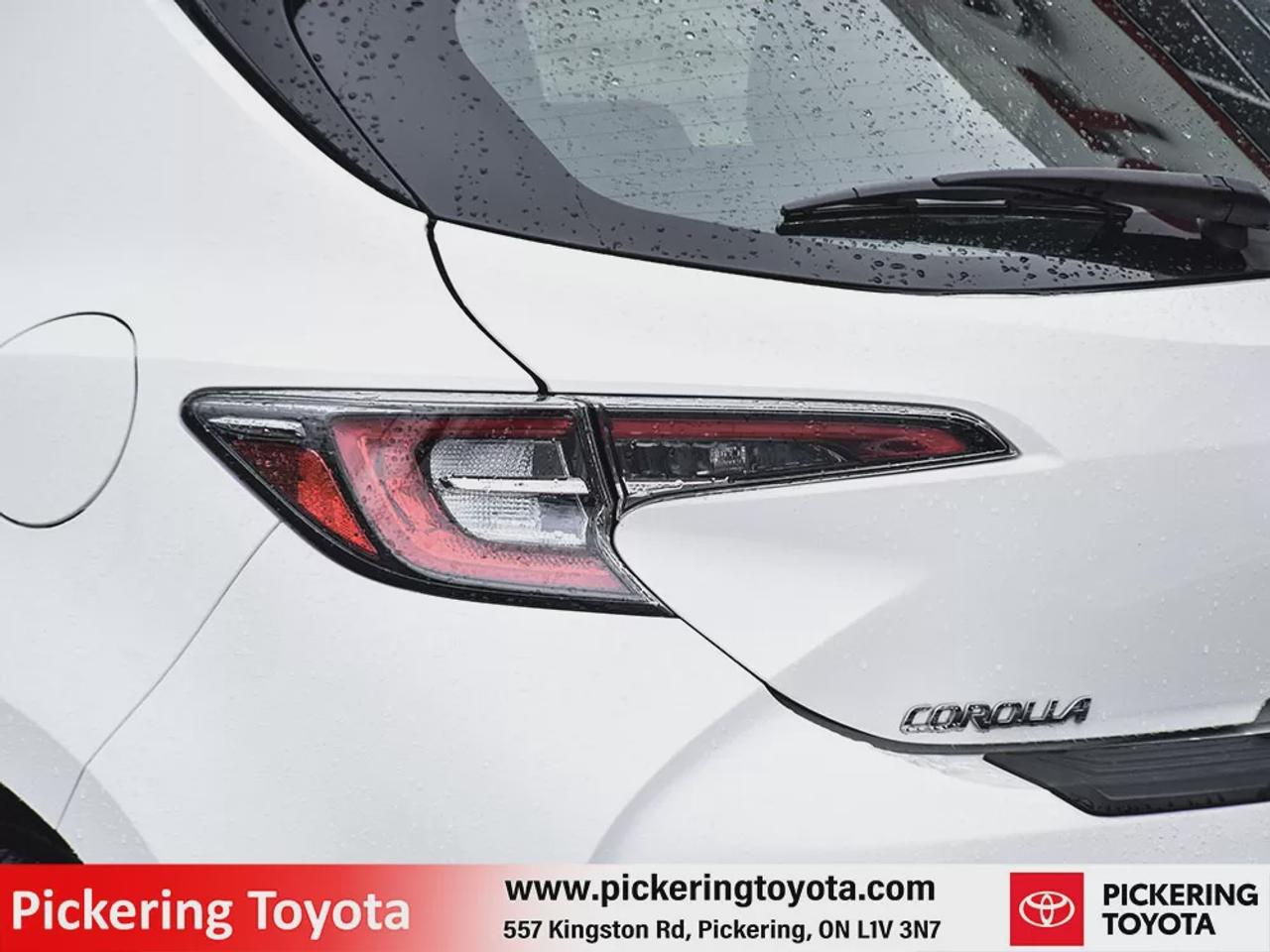 2021 Toyota Corolla Hatchback SE Photo