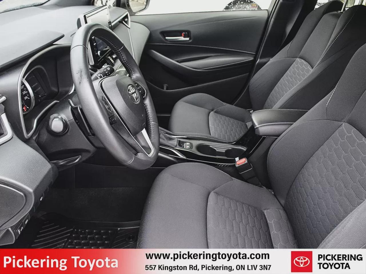2021 Toyota Corolla Hatchback SE Photo