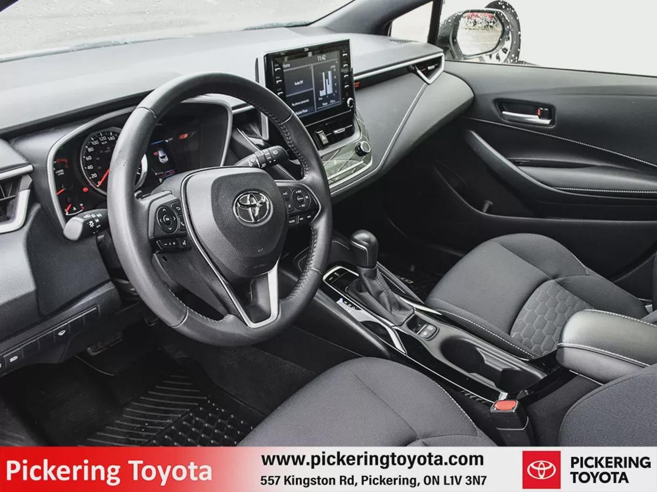 2021 Toyota Corolla Hatchback SE Photo