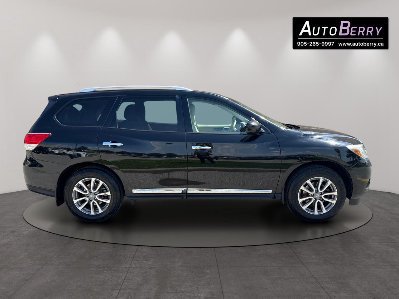 2014 Nissan Pathfinder 4WD 4DR SL Photo