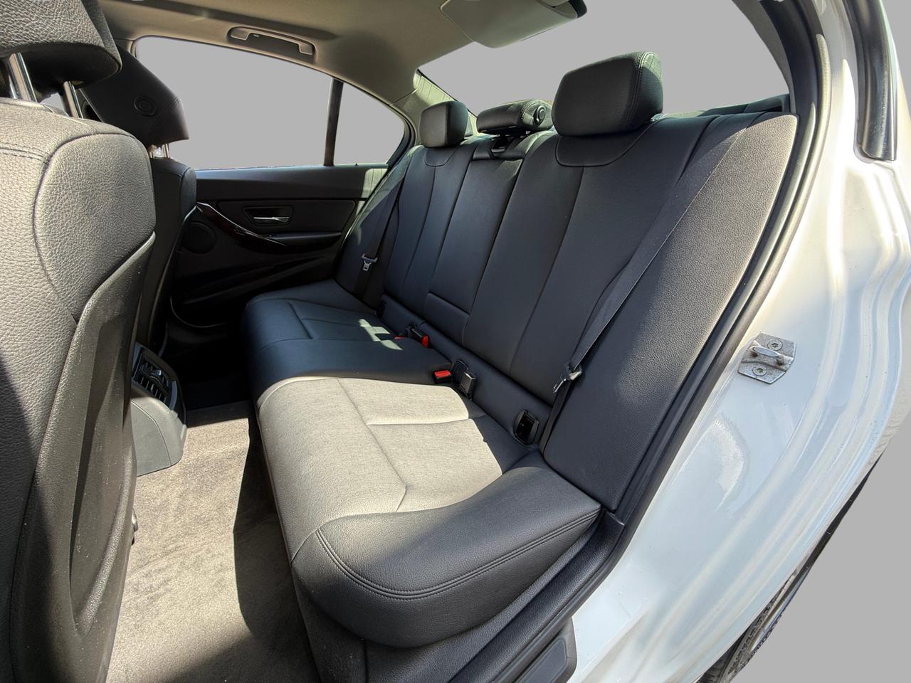 2013 BMW 3 Series 4dr Sdn 328i xDrive AWD Photo