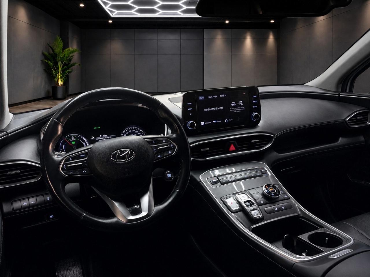 2021 Hyundai Santa Fe Preferred AWD H-TRAC Photo4