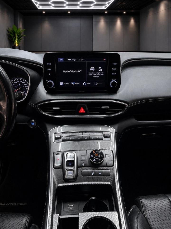2021 Hyundai Santa Fe Preferred AWD H-TRAC Photo