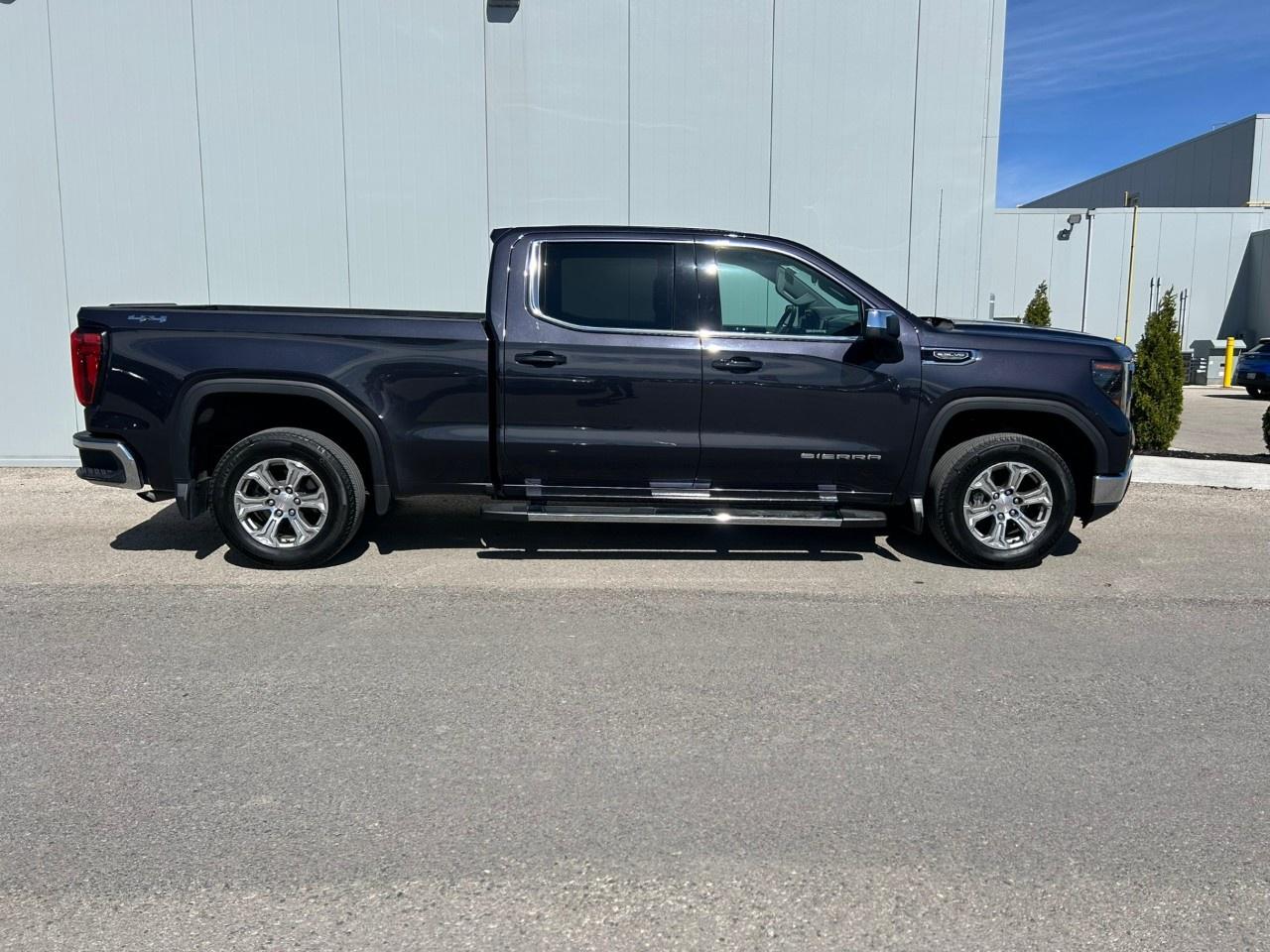 2023 GMC Sierra 1500 Crew Cab Standard Box 4-Wheel Drive SLE Photo