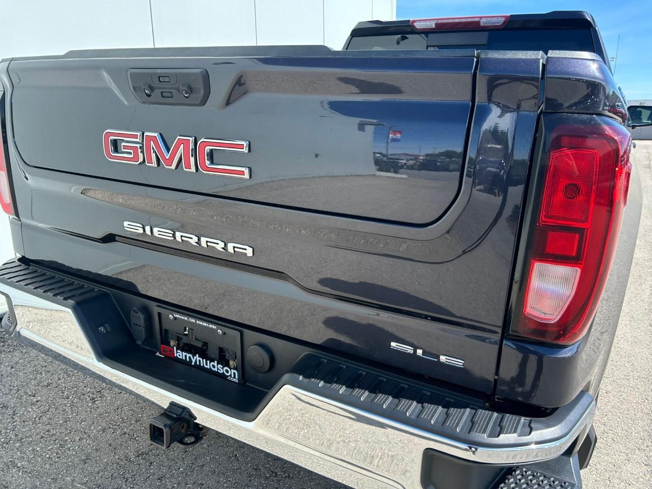 2023 GMC Sierra 1500 Crew Cab Standard Box 4-Wheel Drive SLE Photo