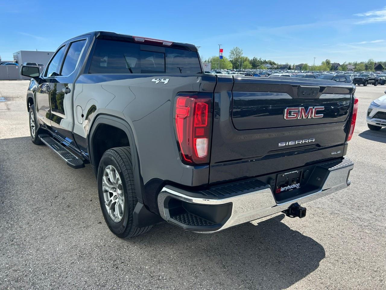 2023 GMC Sierra 1500 Crew Cab Standard Box 4-Wheel Drive SLE Photo